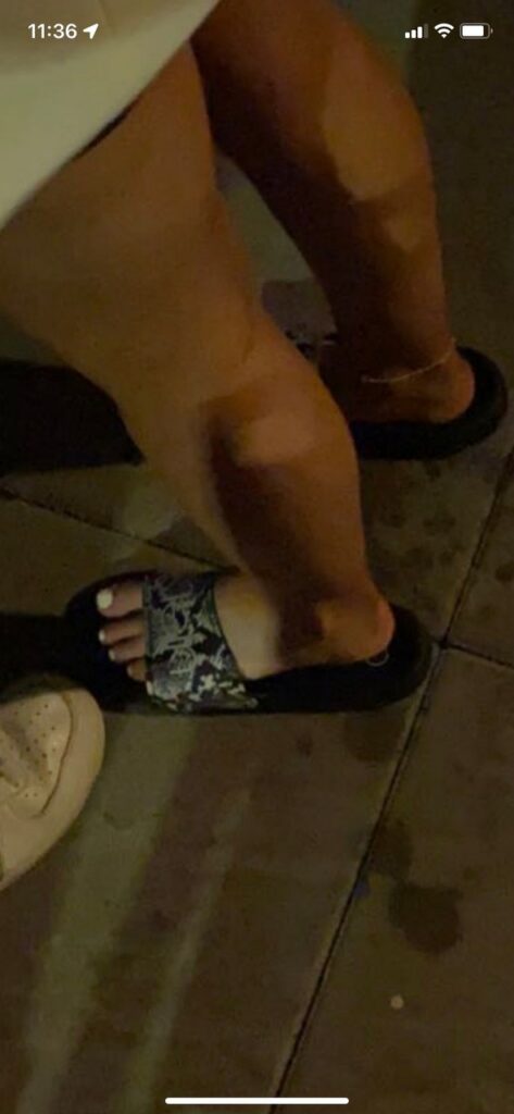Addison Rae Feet (5 sexy-photos)