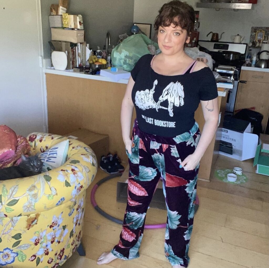 Sara Benincasa Feet (9 images)