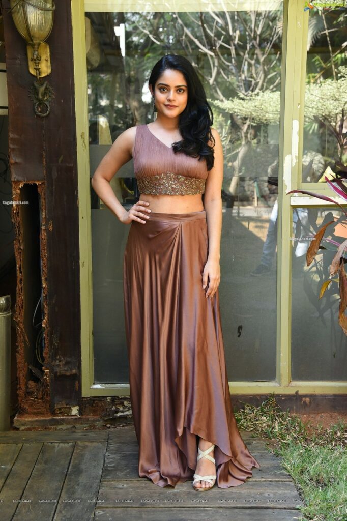 Riddhi Kumar Feet (11 photos)
