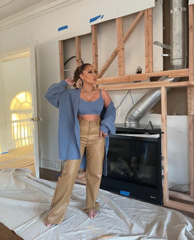 Adrienne Houghton Feet (3 sexy-photos)