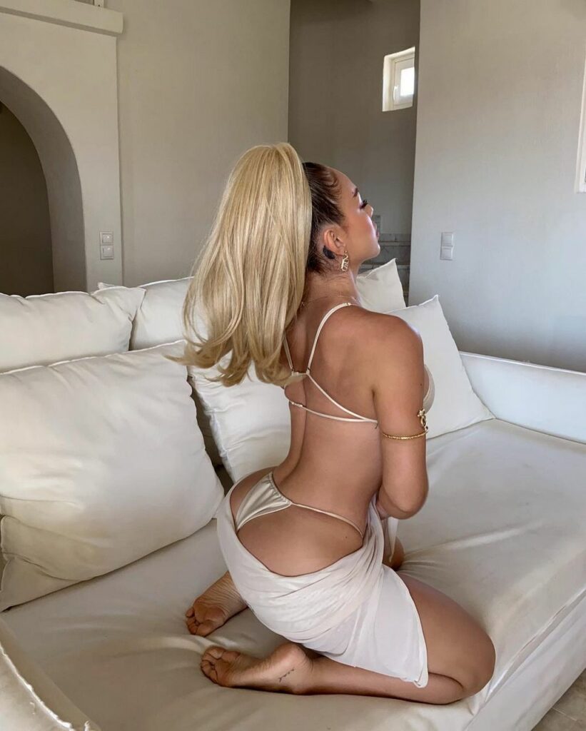 Nathalie Paris Feet (5 pics)