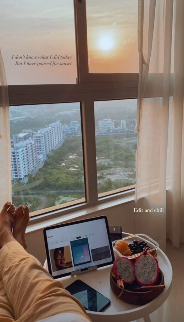 Pradaini Surva Feet (3 photos)