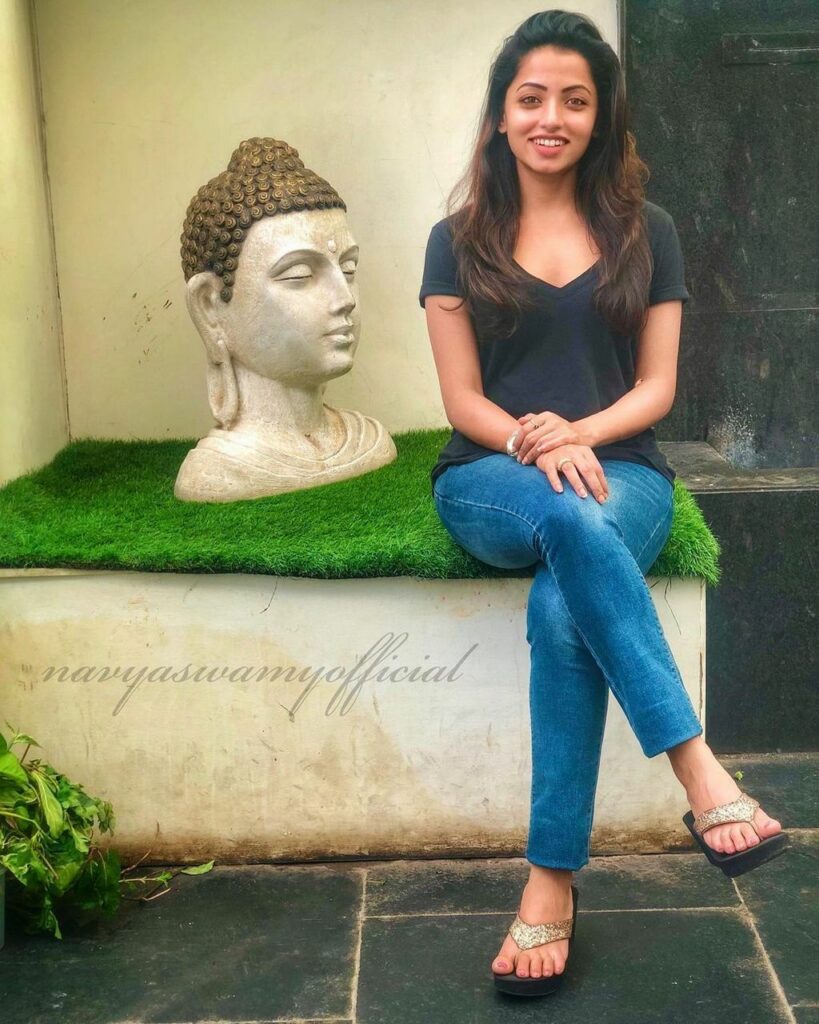 Navya Feet (3 photos)