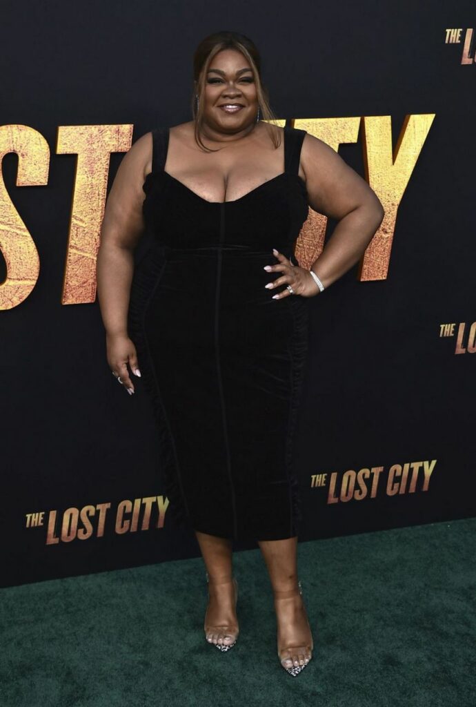 Davine Joy Randolph Feet (4 images)