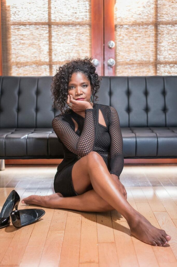 Nicki Micheaux Feet (2 photos)