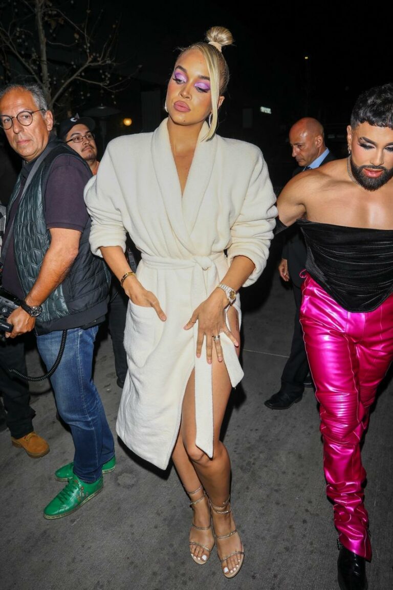 Jasmine Daze Feet (5 photos) Sexy Feets - Celeb Feets