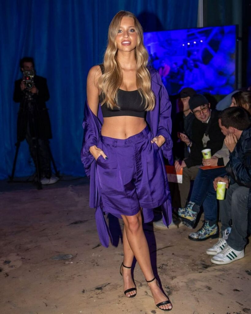 Margarida Corceiro Feet (2 sexy-photos)