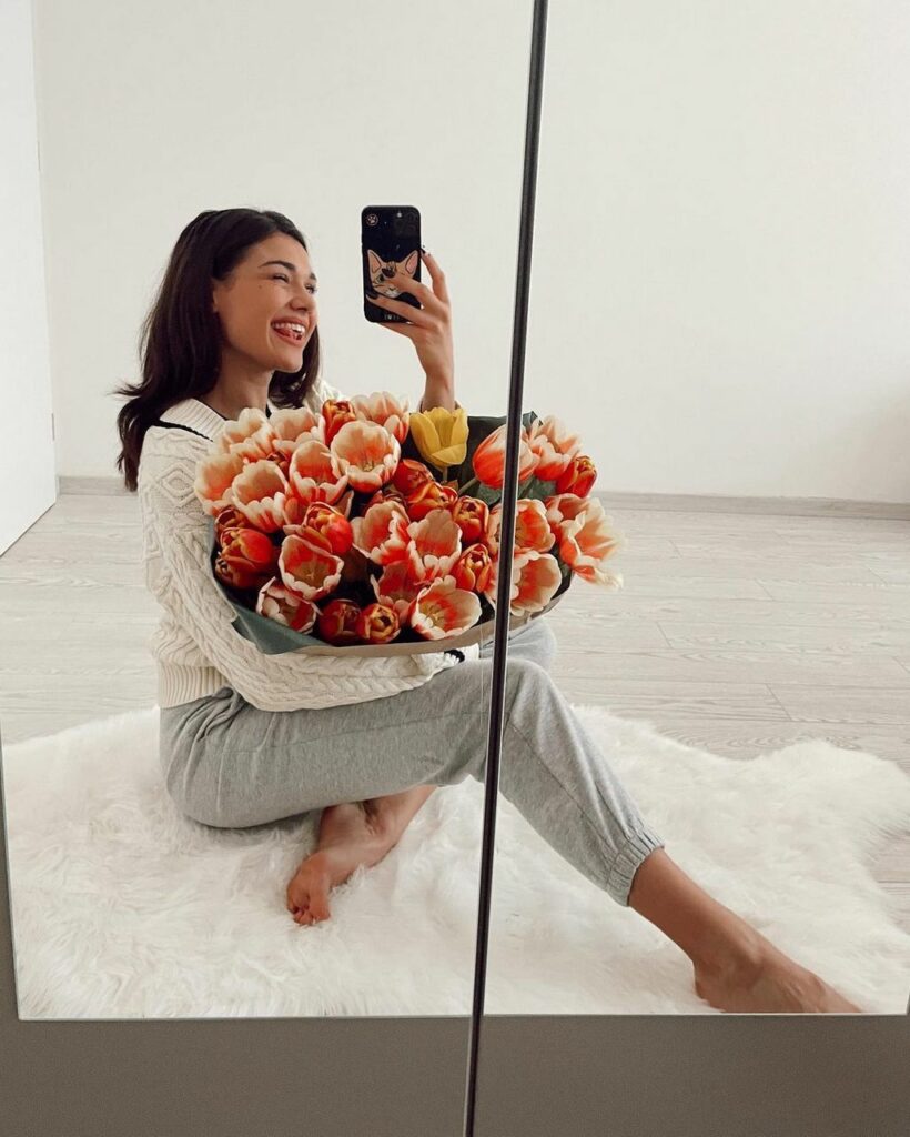 Andrea Kalousov Feet (2 photos)
