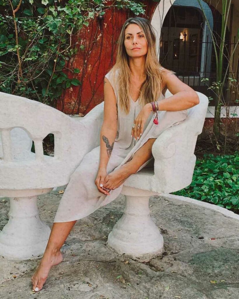 Amanda Rosa Feet (2 photos)
