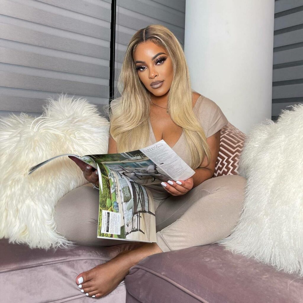 Malaysia Pargo Feet (2 pics)