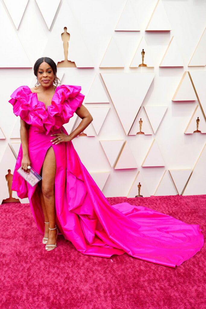 Niecy Nash Feet (2 pictures)
