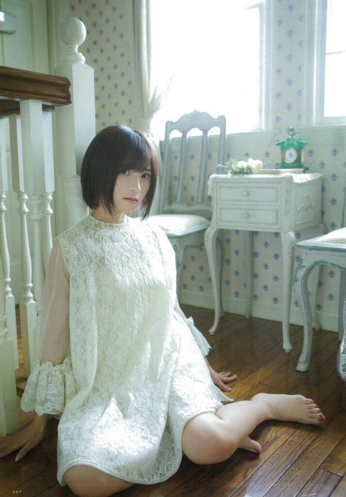 Reina Miyase Feet (3 photos)