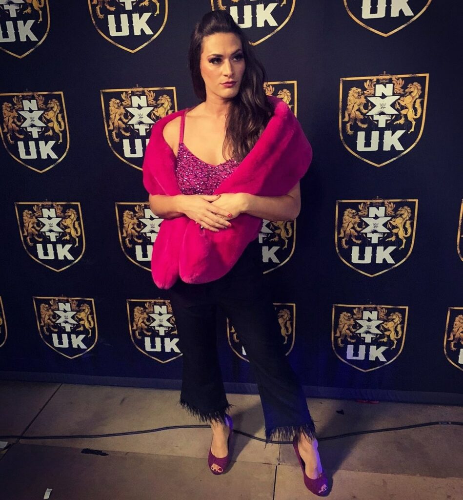 Samantha Allen Feet (5 pics)