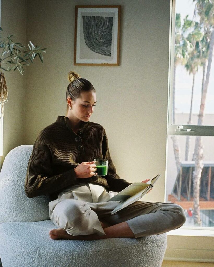 Sanne Vloet Feet (8 images)