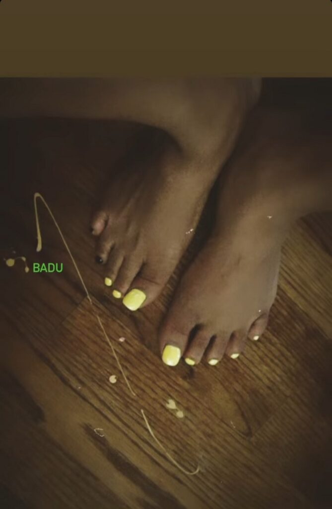 Erykah Badu Feet (3 pics)