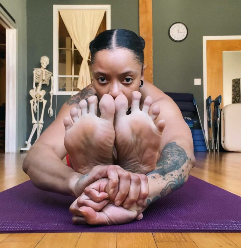 Rashidat Boston Feet (11 pics)
