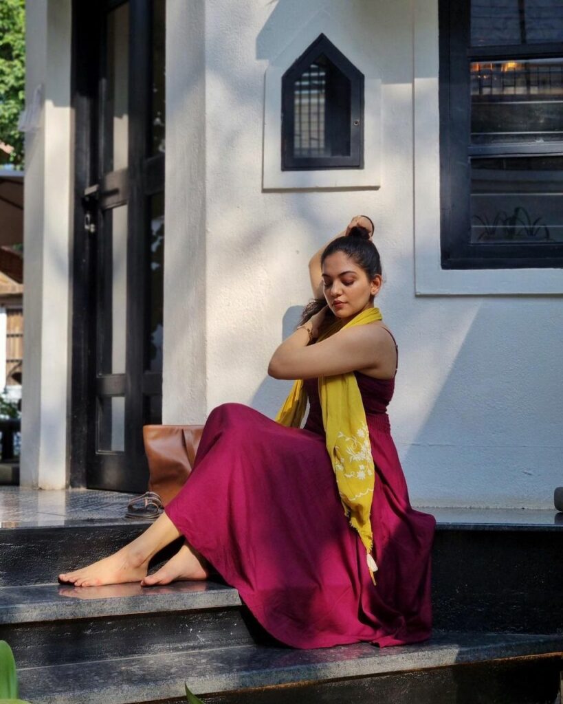 Ahaana Krishna Feet (9 pictures)