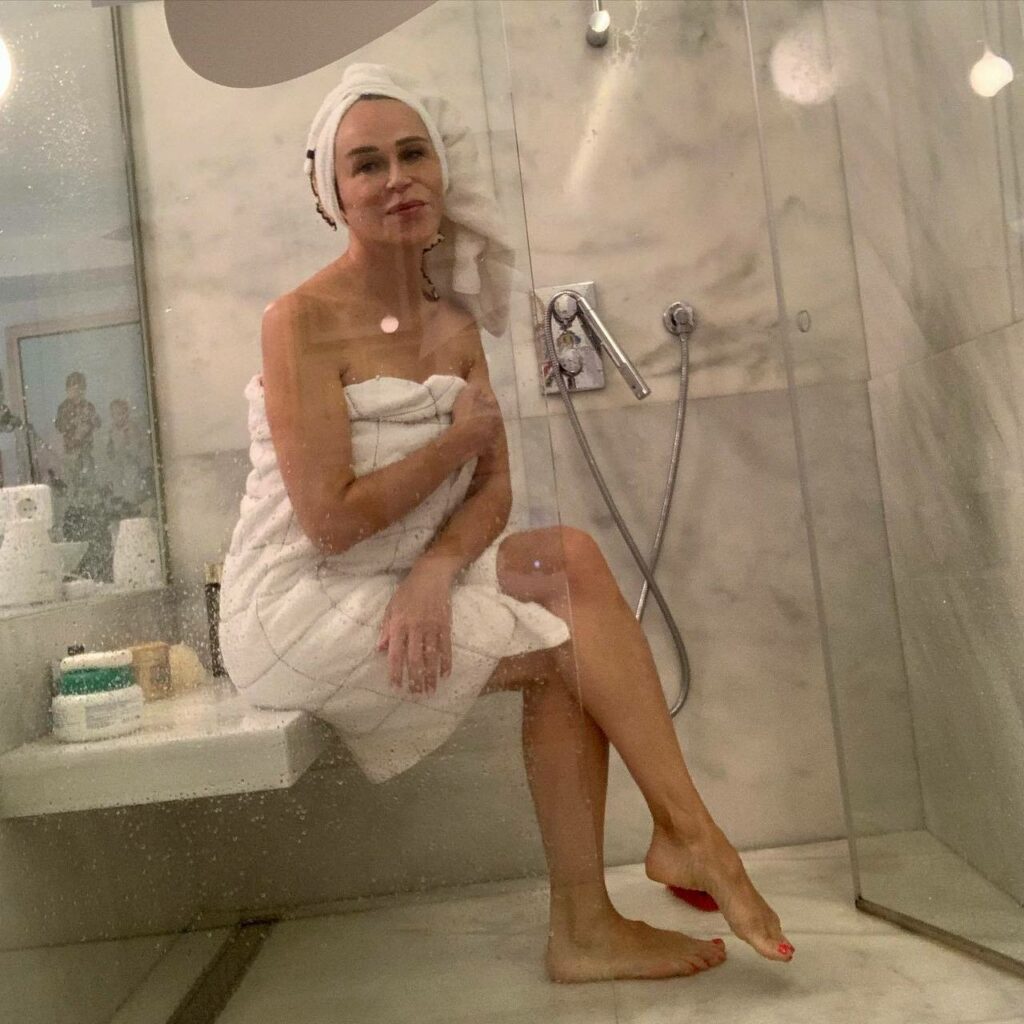 Antonia San Juan Feet (15 photos)