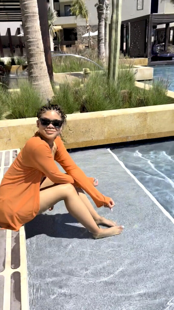 Storm Reid Feet (10 pictures)