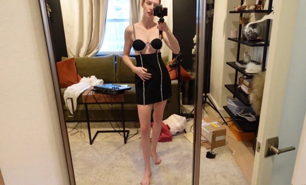 Erin Gilfoy Feet (10 pics)