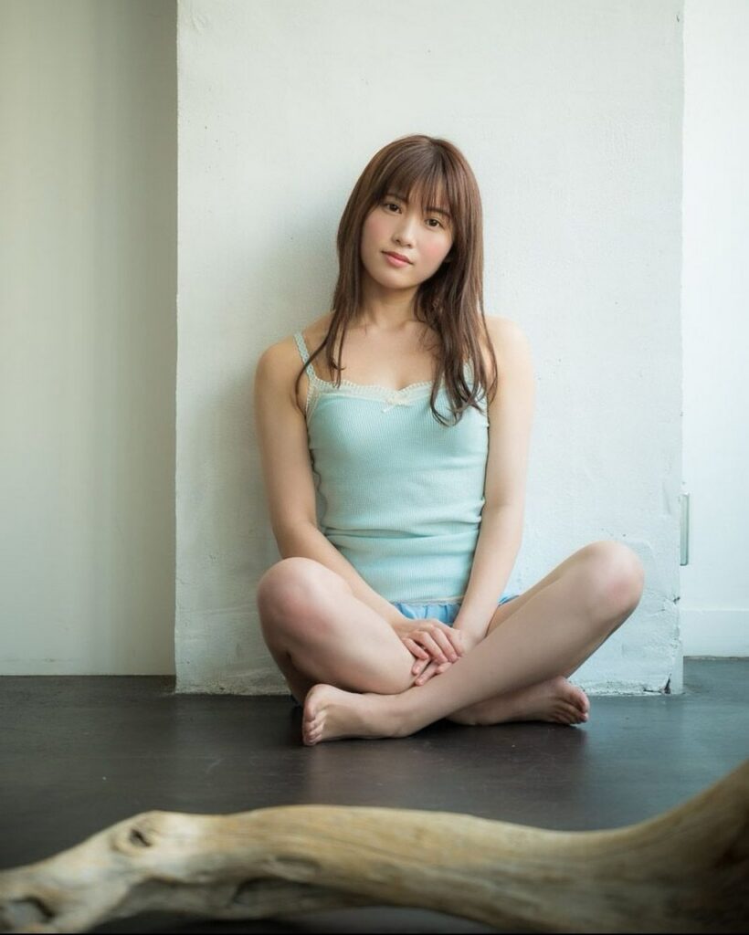 Rin Okabe Feet (5 photos)