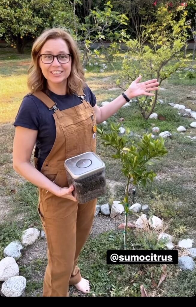 Jenna Fischer Feet (15 images)