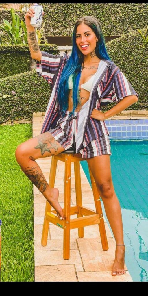 Tati Zaqui Feet