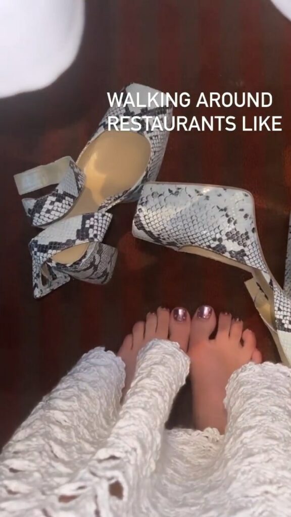 Bella Thorne Feet