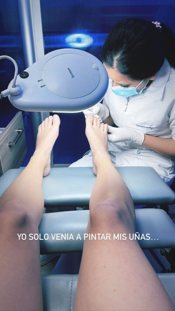 Constanza M Ll Bilbao Feet