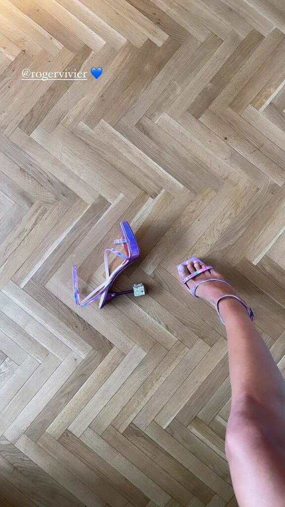 Elodie Feet