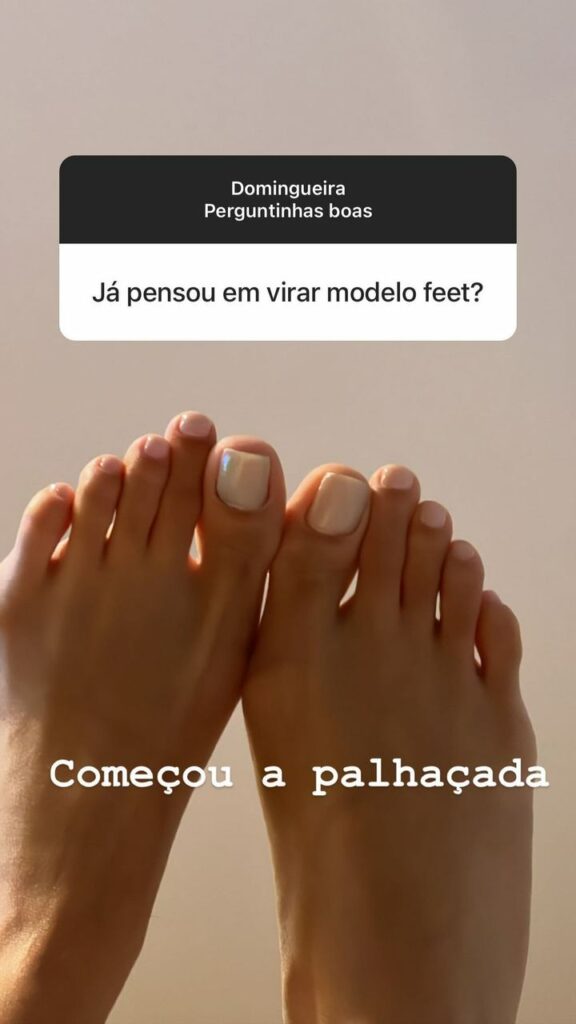 Let Cia Almeida Feet