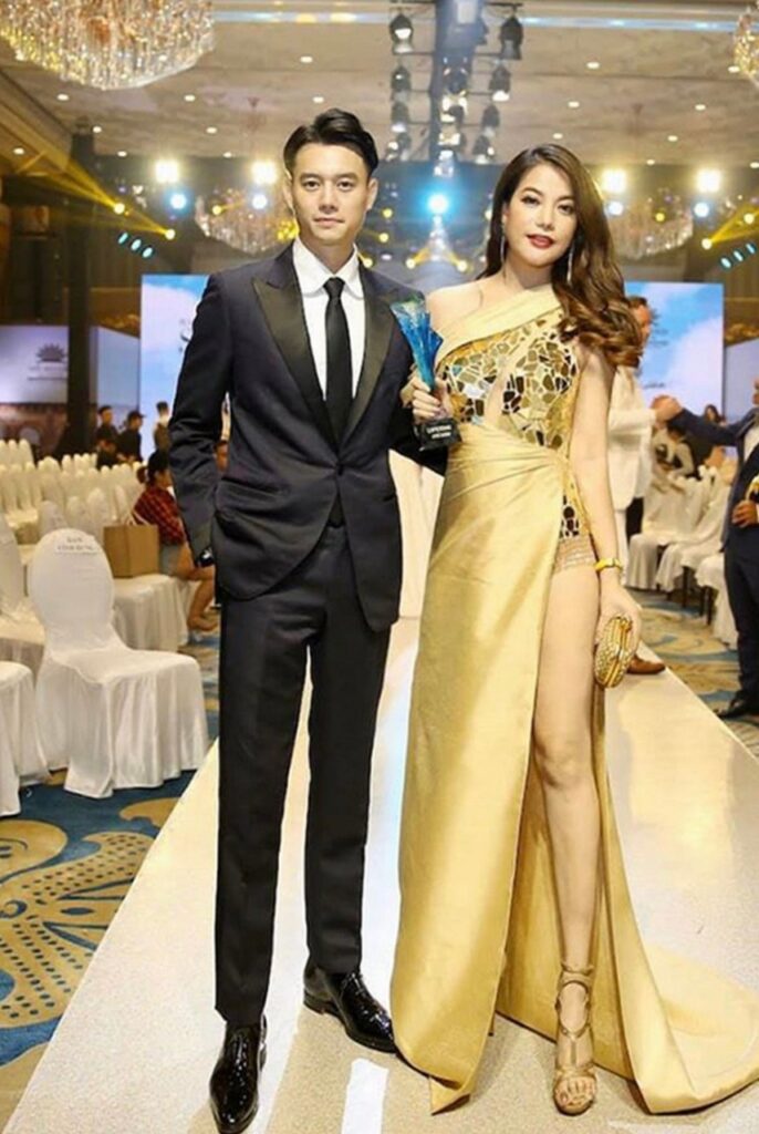 Truong Ngoc Anh Feet