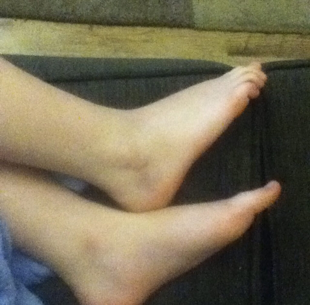Harmony Filth Feet (9 photos)