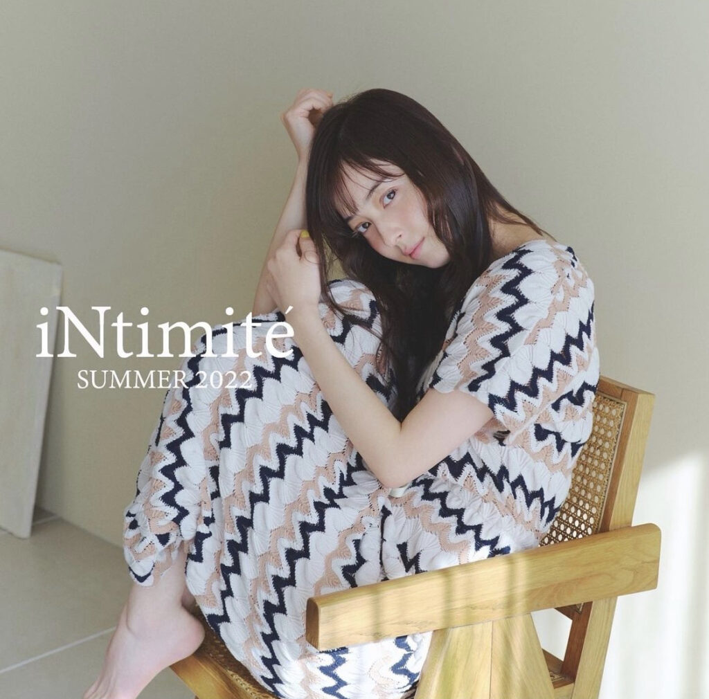 Nozomi Sasaki Feet (50 images)