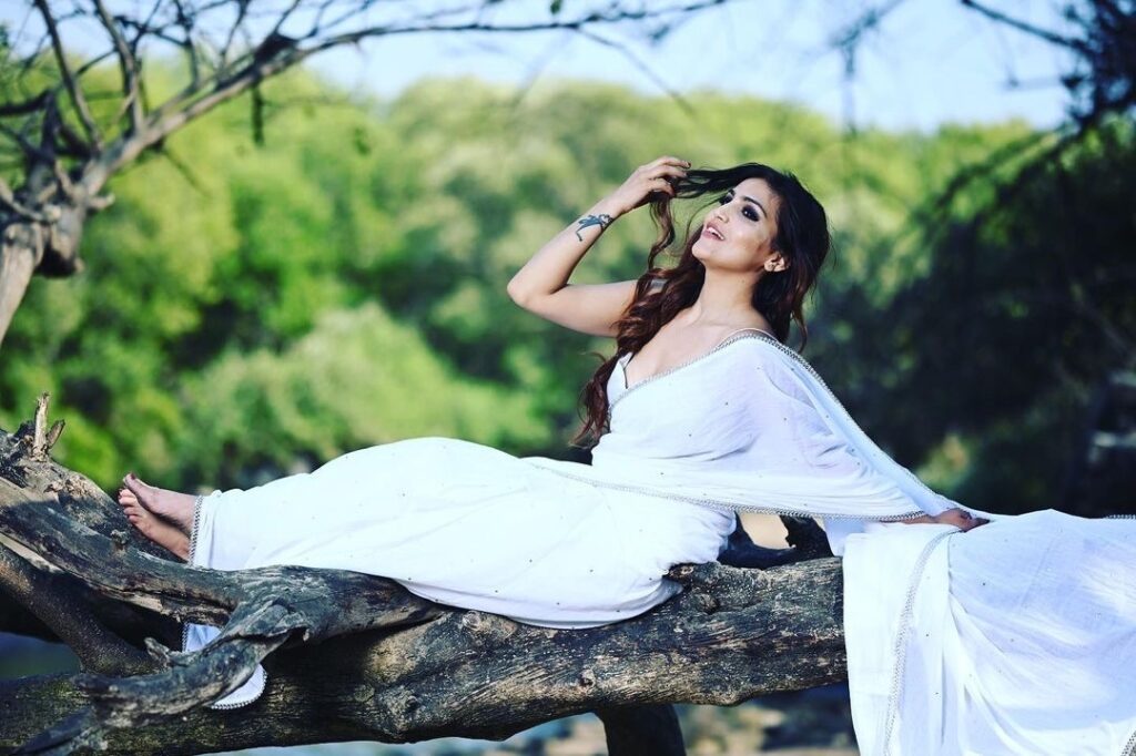 Ankita Bhatt Feet (31 photos)