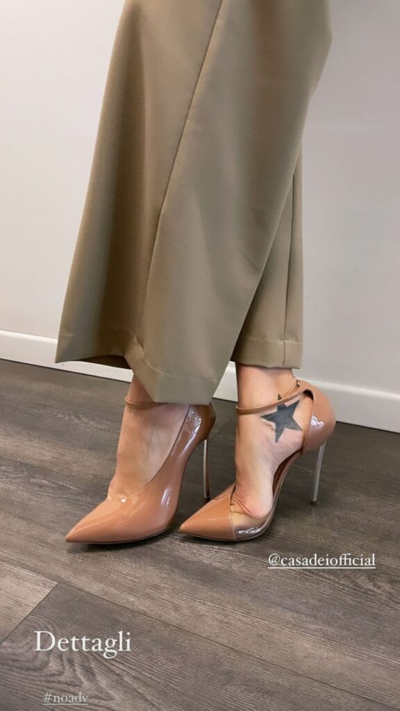 Giorgia Palmas Feet (17 pics)