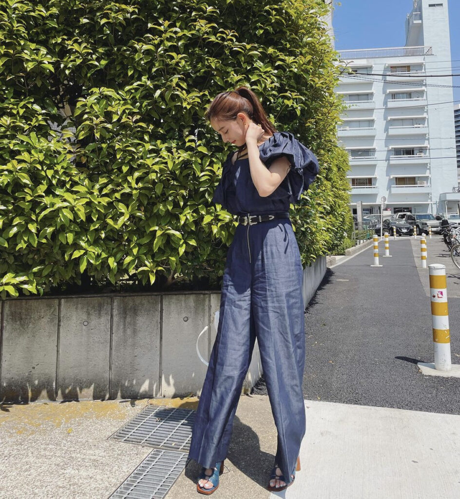 Y Ko Araki Feet (4 images)
