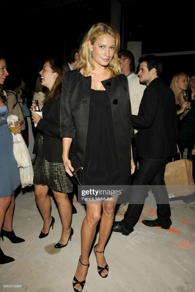 Kristy Hinze Feet (23 photos)