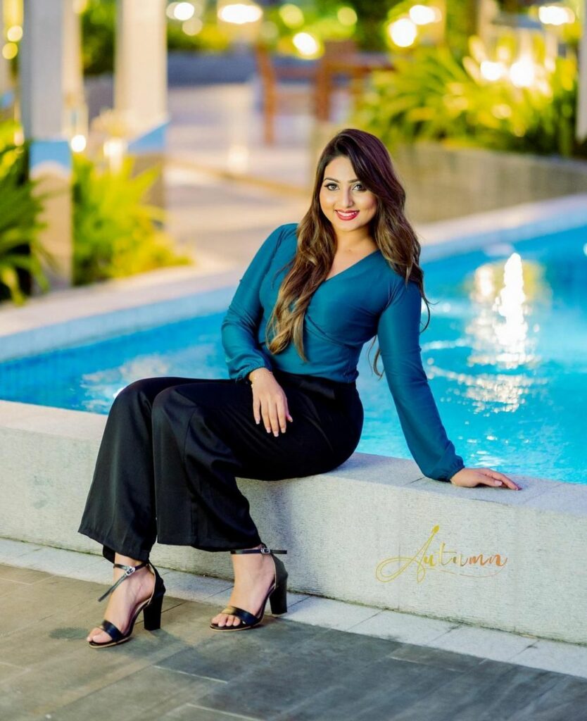 Vinu Udhani Siriwardena Feet (15 photos)