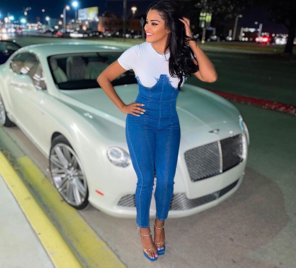 Claudia Jordan Feet (8 pictures)