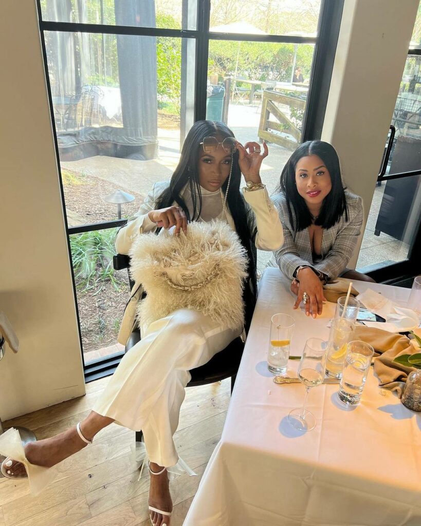 Marlo Hampton Feet (15 images)