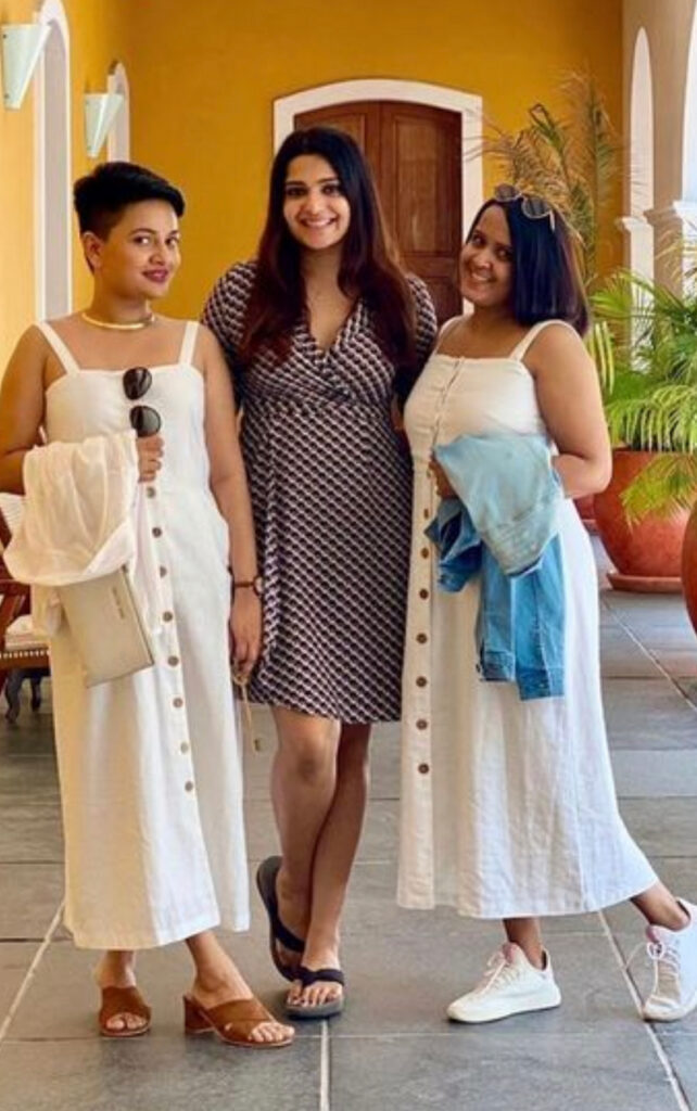 Divya Pillai Feet (3 photos)