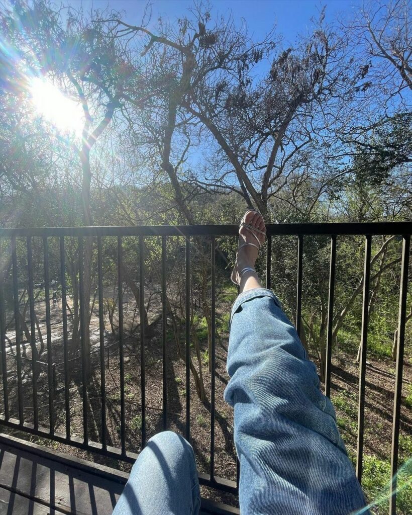 Athena Brensberger Feet (6 images)