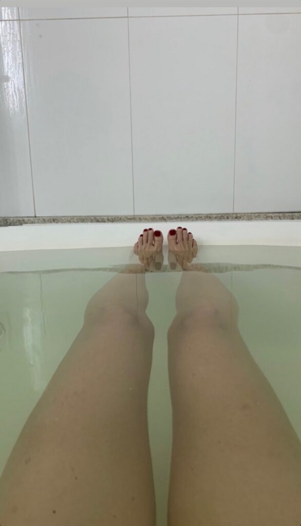 Ana Ca As Feet (9 images)