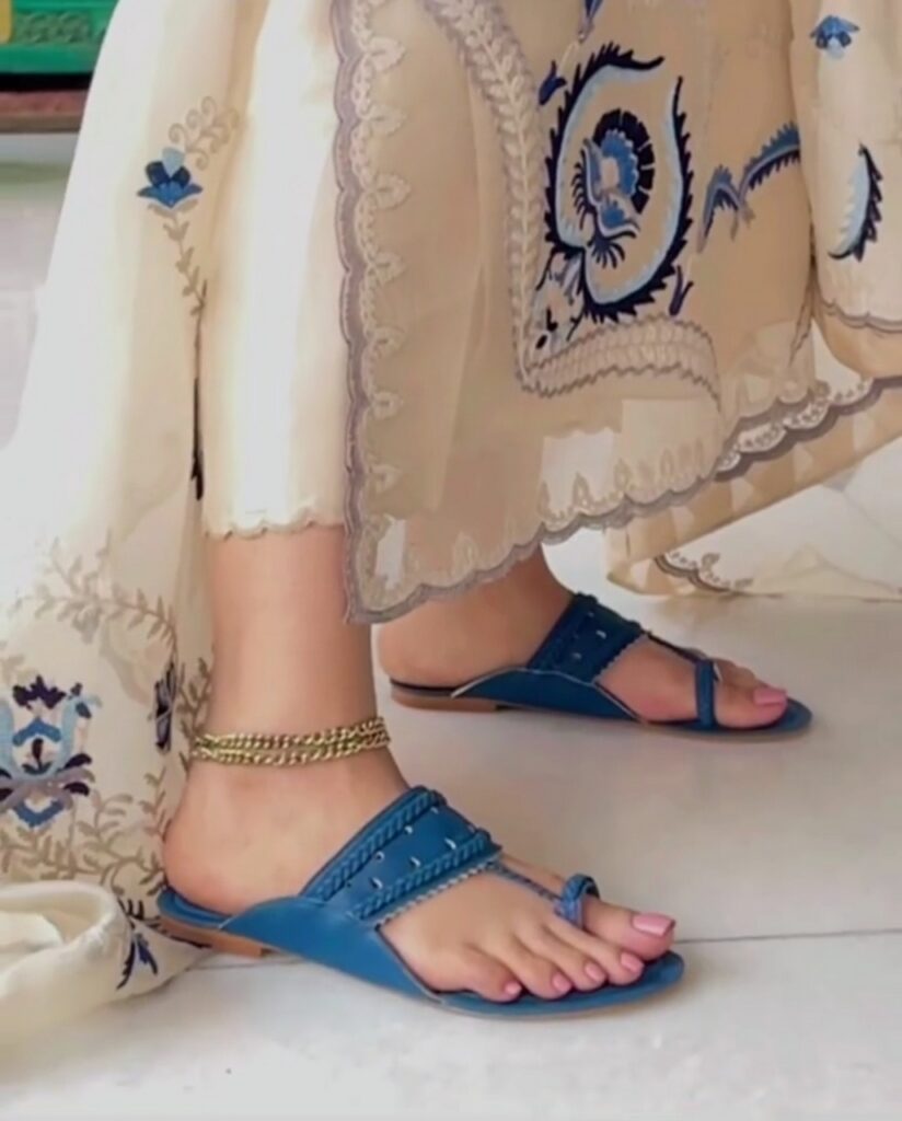 Fatima Kasuri Feet (3 pictures)