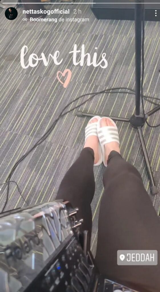 Netta Skog Feet (3 photos)