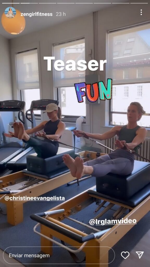 Christine Evangelista Feet (3 photos)