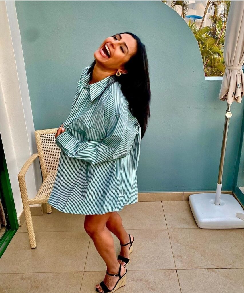 Sair Khan Feet (2 images)