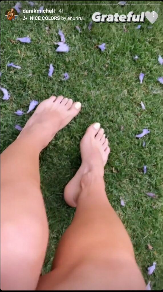 Danik Michell Feet (6 pictures)