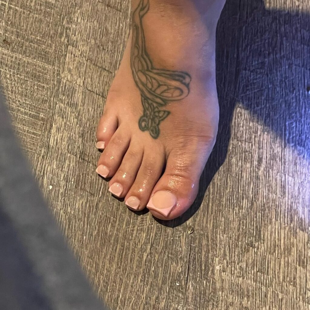 Cuban Doll Feet (2 photos)